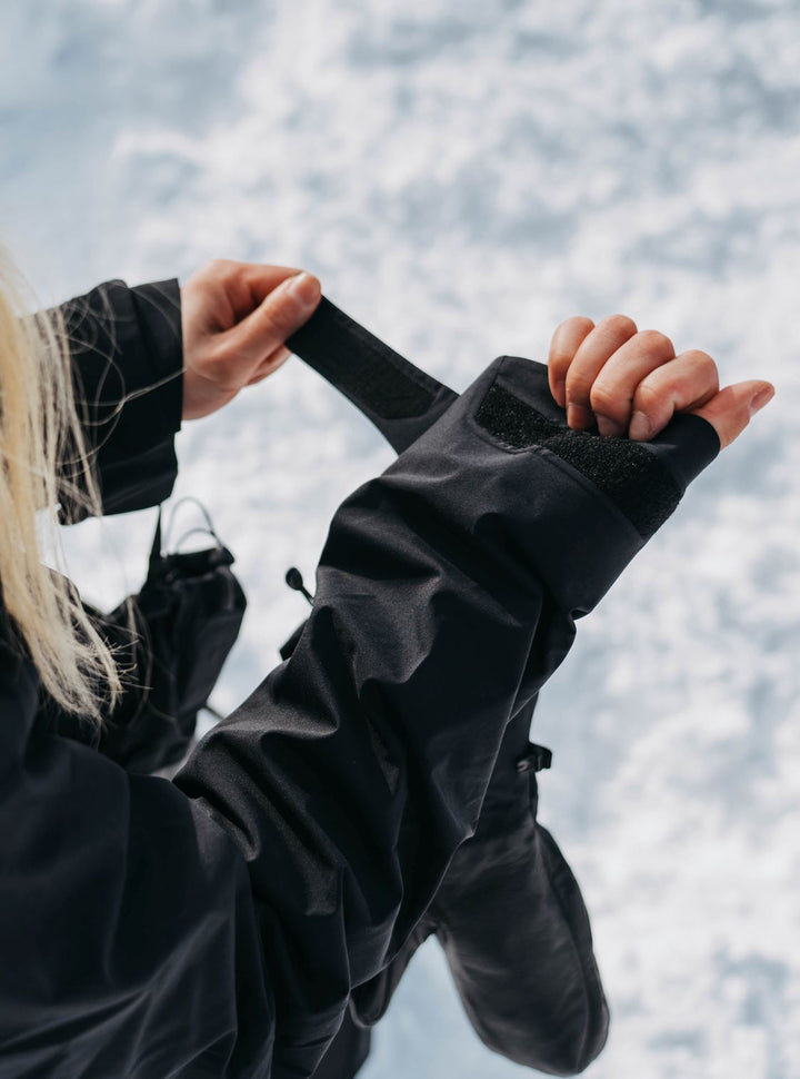 Burton AK Womens Upshift Gore-Tex 2L Jacket 