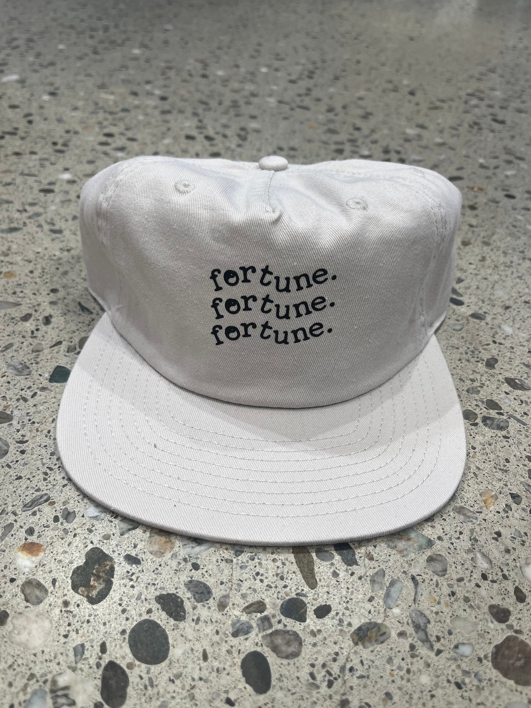 Fortune Flag Cap Egg 
