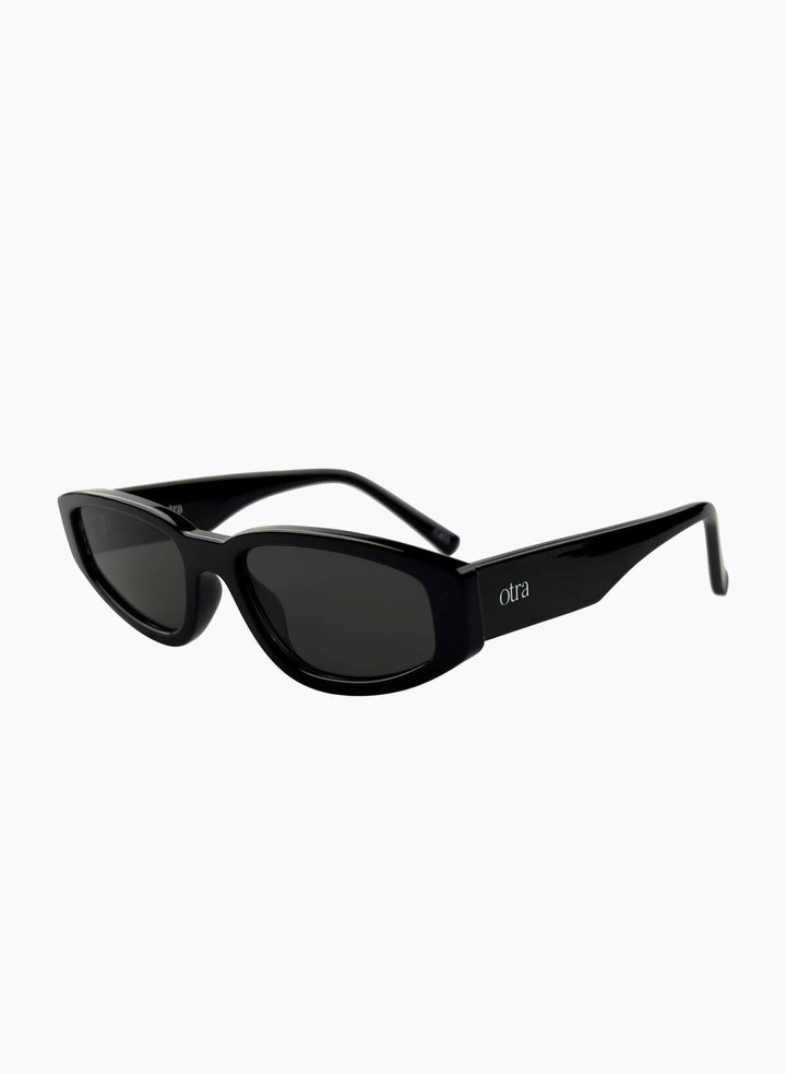 Otra Kai Sunglasses Black / Smoke 