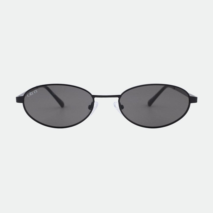 Otra Rosie Sunglasses Black / Smoke 