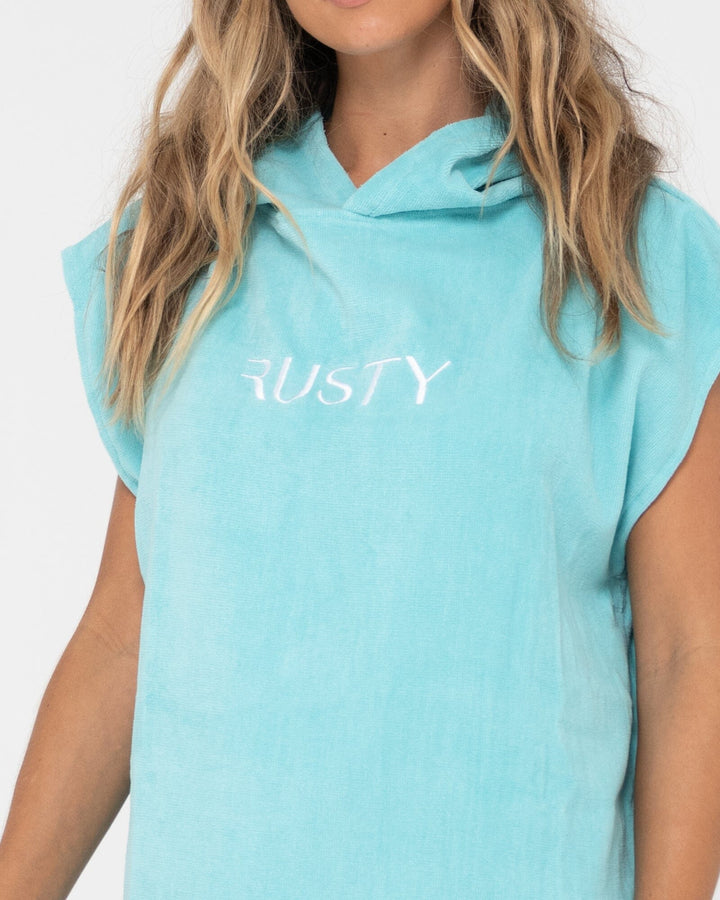 Rusty Essentials Hooded Change Towel 