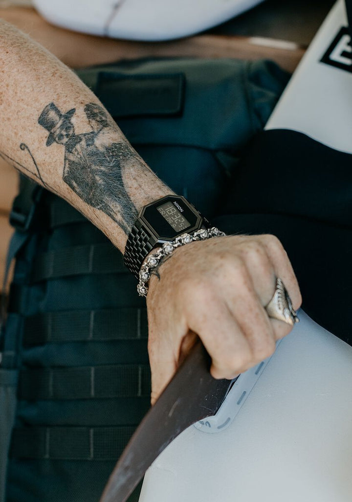 NIXON RE-RUN WATCH 