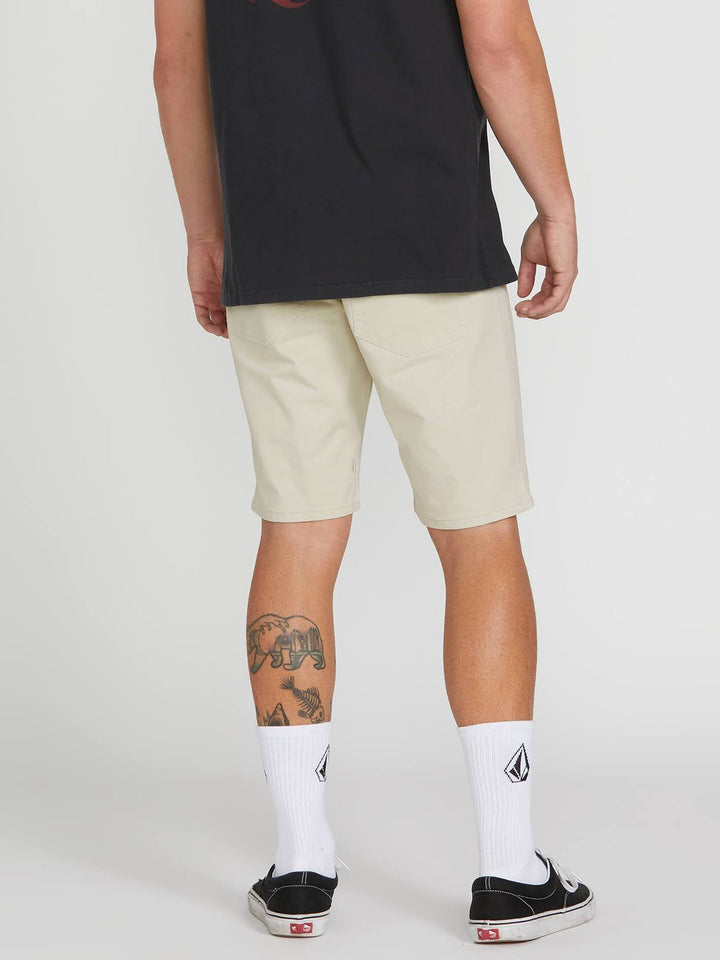 VOLCOM SOLVER LITE 5 POCKET SHORT 