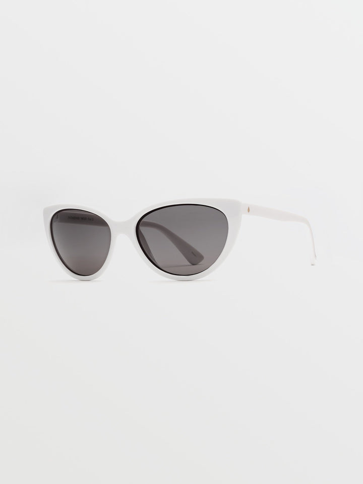 Volcom Womens Butter Sunglasses provide 100% UVA/UVB protection. 